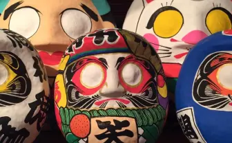 Yamabiko Art個展「換骨奪胎」 グラフィティと和を融合させる達磨絵師