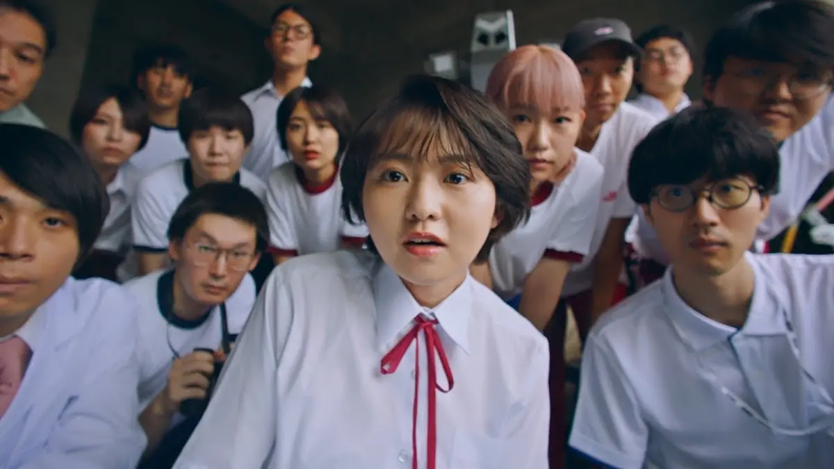 パソコン音楽クラブ、伊藤万理華出演のMV公開「元気な曲に仕上がりました」