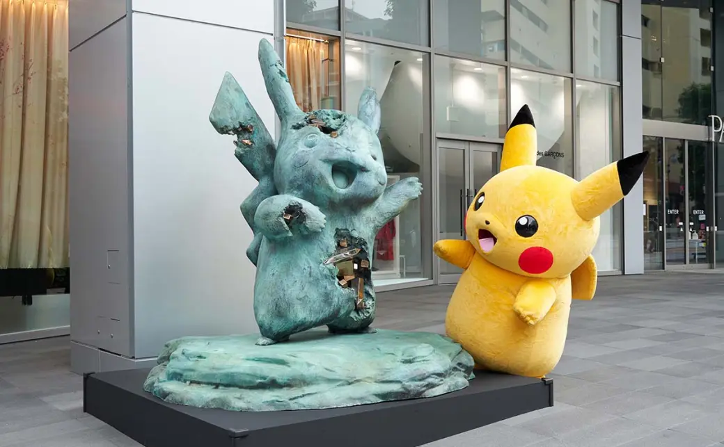 ダニエル・アーシャムがヒトカゲの新作スカルプチャーを発表