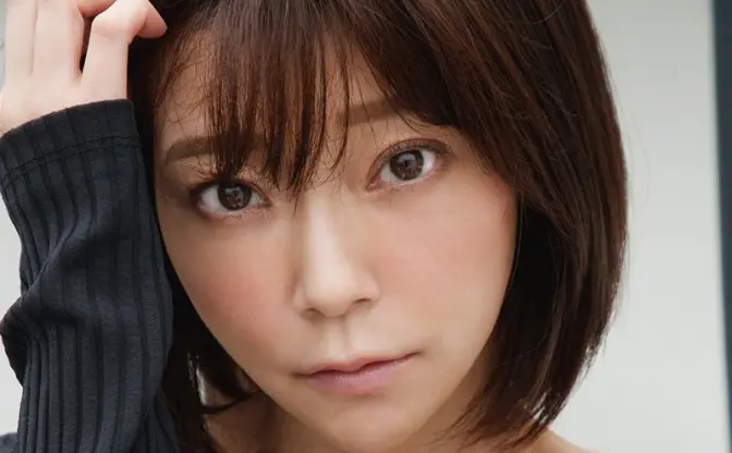 声優 伊瀬茉莉也、初写真集で水着やランジェリー姿に「人生で今が一番綺麗」