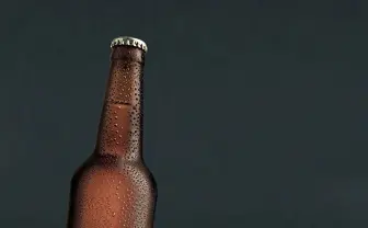 腰にビールをホールド? チェアリングが捗るベルトが話題
