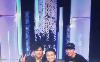 KREVAが稲垣吾郎、草なぎ剛、香取慎吾と一緒に「#SINGING」を熱唱