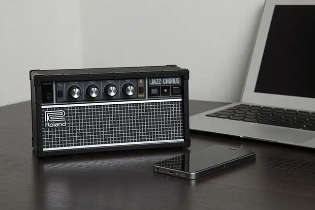 あの名作ギターアンプが卓上に…！ 「ジャズコ」型スピーカーが渋い