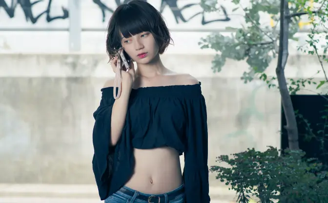 【写真】ヘソフェチが悶絶するエキゾチック美人「やね」さんって何者？