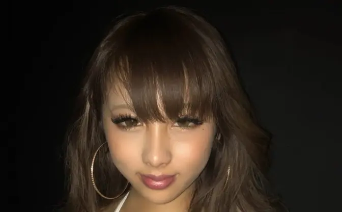 セクシーダンサー 君島かれん、コカイン使用容疑で逮捕