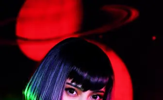 桃月なしこがスピリッツ表紙　蜷川実花が撮り下ろす『ガンダム』の世界