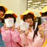 園児服を着たえんじょぃメンバー@M3 2014春