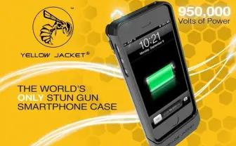 スタンガンになるiPhoneケースが国内販売開始！ 安心を携帯せよ