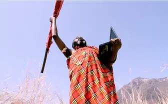 サバンナの老戦士、ジャングルでパソコン拾って秒速で槍を捨てる