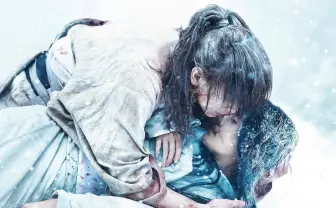 『るろ剣』緋村剣心と雪代縁の戦い、どちらが強い? 武術のプロに聞いてみた