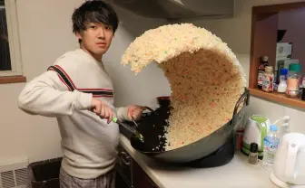 YouTuber水溜りボンド、チャーハンが世界でバズる　米「TIME」誌にも掲載