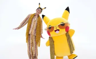サングラスが新鮮 ピコ太郎×ピカチュウの超コラボ曲「PIKA to PIKO」配信