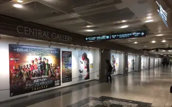 ジオウからクウガまで 平成仮面ライダー20人の特大看板が出現