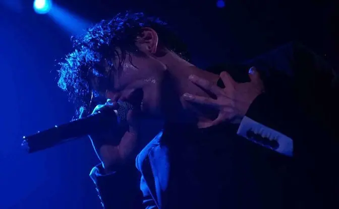 SKY-HI 初のアメリカ公演LIVE HOUSEツアー”SKY-HI Round A Ground 2017”の映像公開