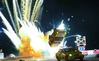 破壊王マイケル・ベイ史上最も“らしい“新作『6アンダーグラウンド』