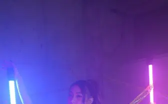 ゴーゴーダンサー 君島かれん、Queen Beeとしてラッパーデビュー