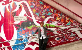 香取慎吾、香港で龍になる　初のストリートアートのメイキング映像