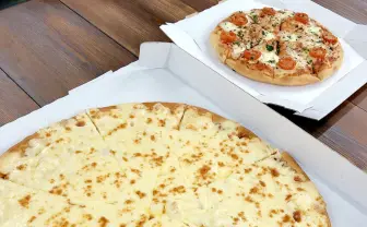 噂のドミノ・ピザ「1キロチーズピザ」、好評につき7月7日まで販売延長