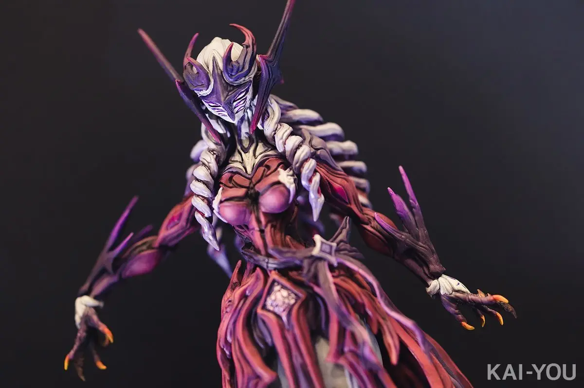 まるで魔王!? 壱百満天原サロメのアレンジフィギュアが神々しい