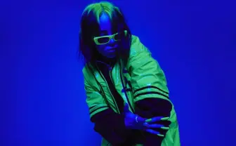 ビリー・アイリッシュ新曲「everything i wanted」公開 歌詞とジャケットが話題に