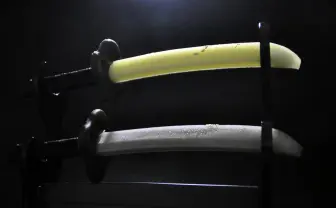 名刀の産地発「日本刀アイス」 新フレーバーは淡麗チョコミン刀