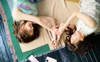 【写真】セクシー女優 山岸逢花×美谷朱里 ふたりしか知らない、本当のふたり