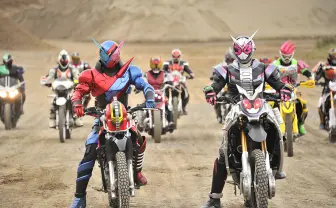 映画「仮面ライダー」主題歌映像が胸熱すぎる 歴代OPを浅倉大介がリミックス