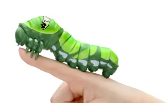 【閲覧注意】徹底研究された「いもむし」フィギュア サイズは実物の250%