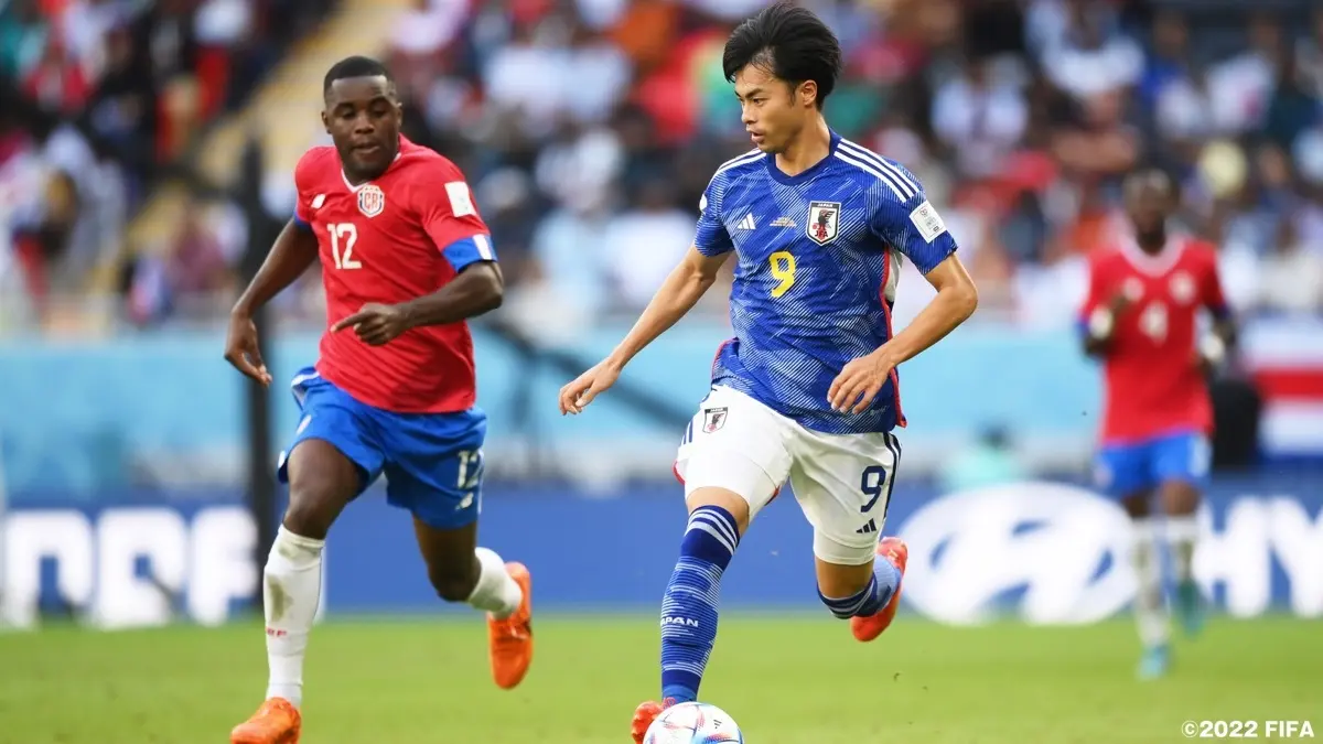 サッカー日本代表、コスタリカに敗れる　木村拓哉、悔しさで拳がめり込む.jpg