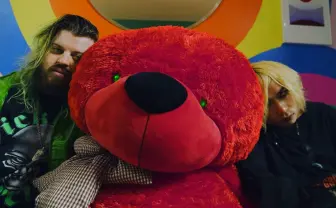 ラッパー(sic)boy、新曲MV公開 米エモラップの先駆者 lil aaronが客演