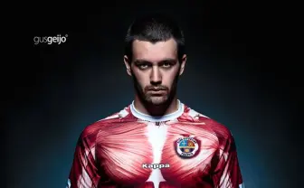 完全に『進撃の巨人』! スペインサッカーチーム衝撃の新ユニフォーム