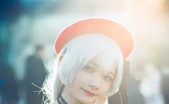 【コミケ97】エキゾチックな美女コスプレイヤー「尊みを感じて桜井」【写真】