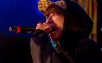 第15回高校生RAP選手権、優勝は百足 00世代最強の余裕とプレッシャー