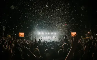 「イベント参加時、ワクチン接種証明書やPCR検査が必須」と考える人は7割弱