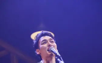 草なぎ剛が奥田民生、斉藤和義らとギター発表会「ななにー」で特別映像も