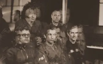 News|アット・ザ・ドライヴ・イン 日本公式サイト