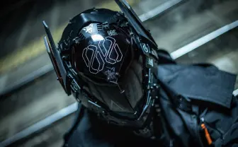 最高にサイバーなメカヘッド 作者に聞く「改造」が「ブランド」になるまで