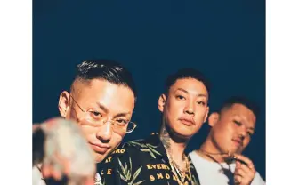 小浪次郎による写真展「舐達麻/NAMEDARUMA」 BlackEyePatchの
