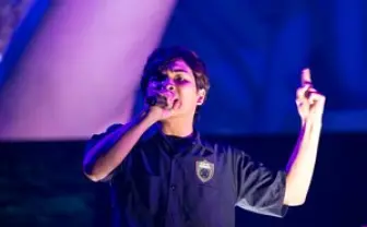 第10回高校生ラップ選手権　記念パンフレット　BADHOP 第10回高校生ラップ選手権 記念パンフレット BADHOP - メルカリ