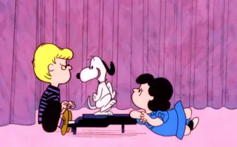 「スヌーピー」が400億円で身売り　カナダ企業が権利取得