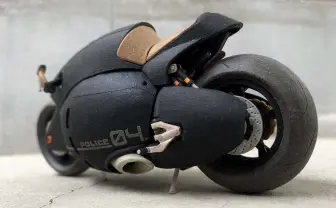AKIRA』金田のバイクを実機改造で再現するYouTuber「いつか公道