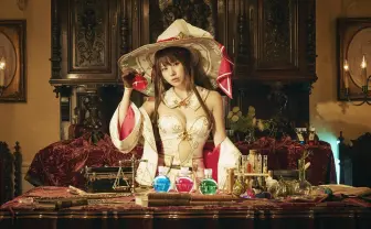 えなこがイメージモデルのコスメブランド始動 魔道具モチーフの化粧水発売