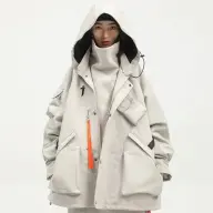 【吉業重工】ストリートフードジャケット／画像は<a href="https://luchy-shop.com/products/par-65" target="_blank">Luchy</a>より