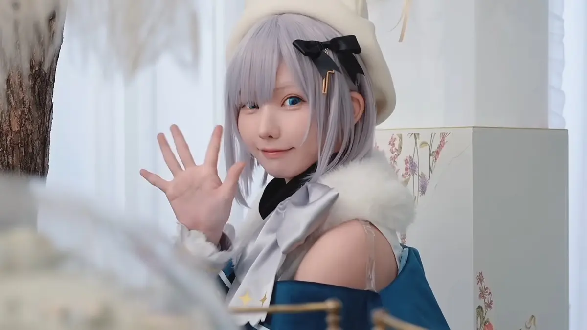 えなこ、冬コミ頒布「ぶいすぽっ！」コスプレ写真集のメイキング映像を公開
