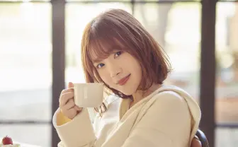 内田真礼がOLキャラに　アニメMV「#すっぴんぴんでゴー」で出る！歌う！