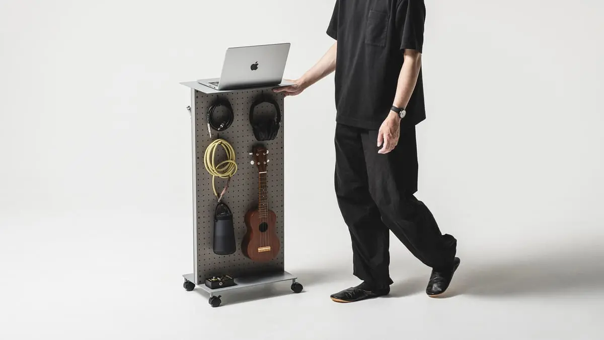 スタンディグデスク? いいえワゴンです 移動できる“秘密基地”で作業が捗りそう.jpeg