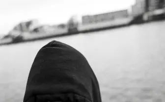 ラッパーZORNがVANSとコラボ　特別モデルのスニーカーやTシャツなど発売