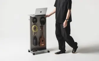 スタンディングデスク？ いいえワゴンです　移動できる“秘密基地”で作業が捗りそう