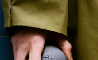 スマホから離れ、未知の旅へ──AIコンパス「TERRA」を持って冒険に出よう