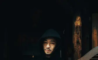 ラッパーZORN、ステーキハウス「ビリー・ザ・キッド」とコラボアイテム発売